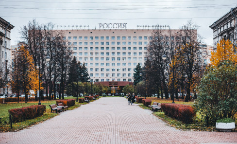 Площадь Чернышевского 5